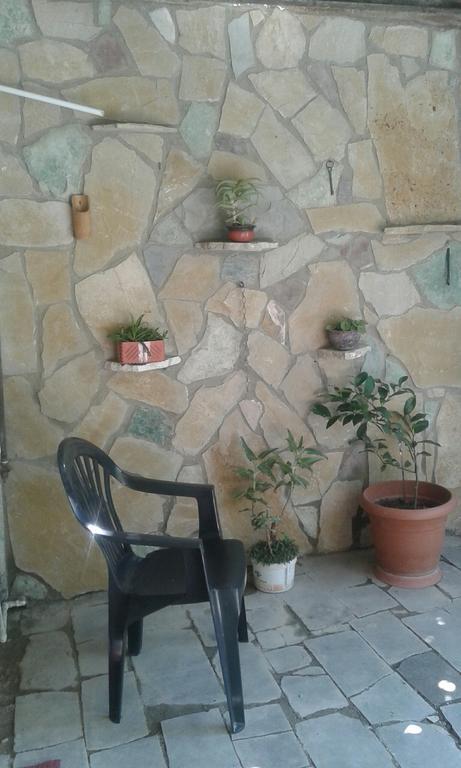 Guest House Ucha Mtsʼkhetʼa Buitenkant foto