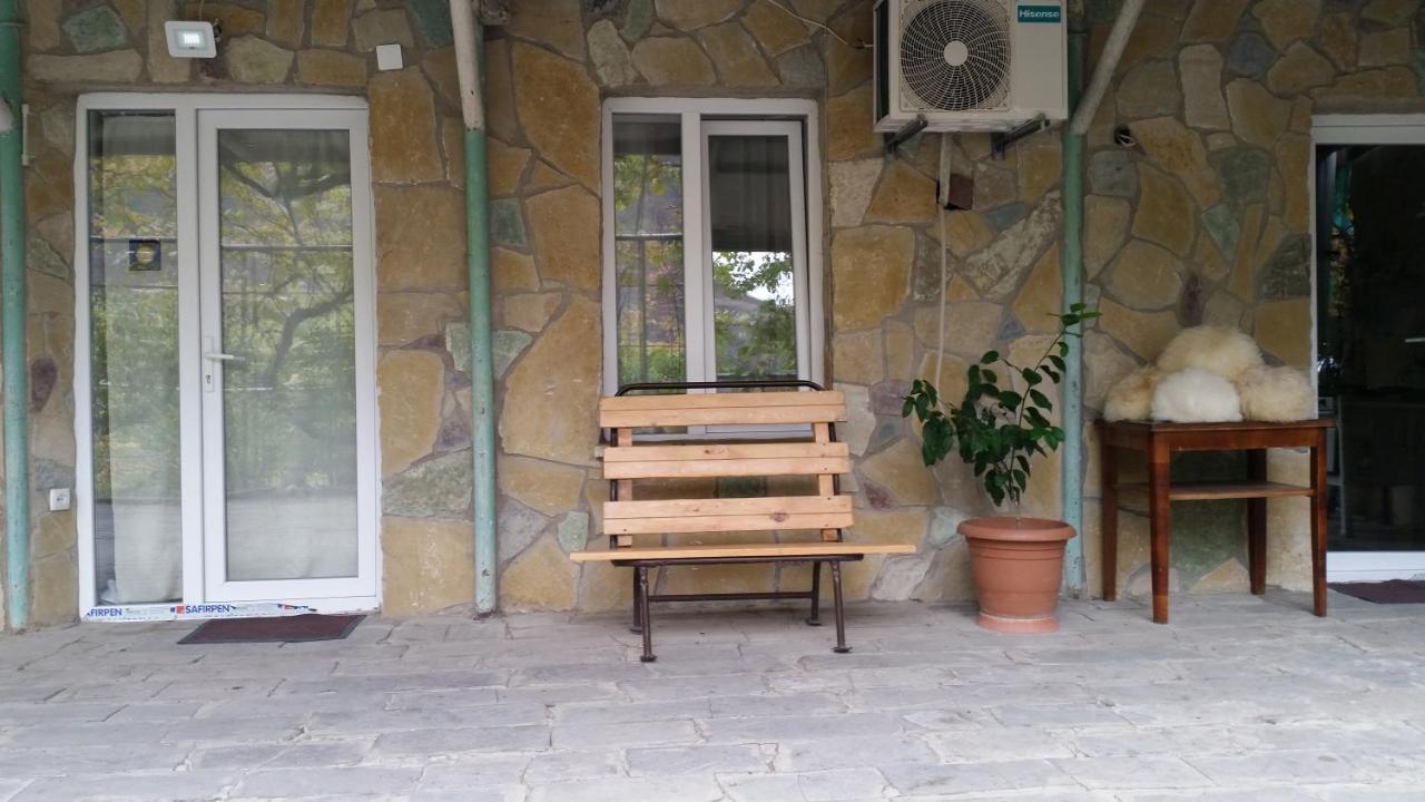 Guest House Ucha Mtsʼkhetʼa Buitenkant foto
